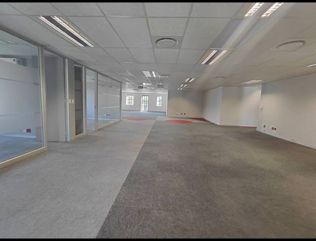 382M² OFFICE TO LET IN BRYANSTON